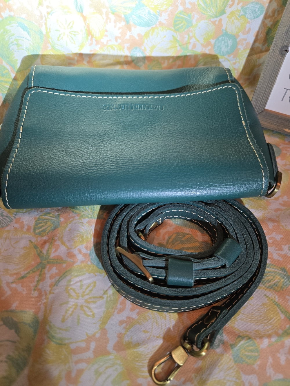 Portland Leather Dark Teal Crossbody Bag. EUC💙💚 - Picture 7 of 11